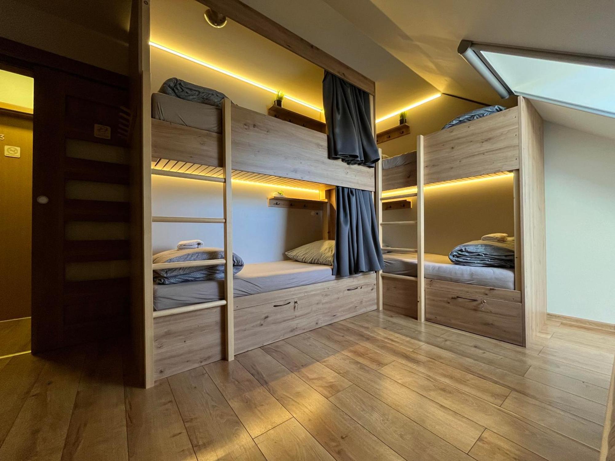 Sherpa'S Hostel High Tatras Štrbské Pleso Zewnętrze zdjęcie